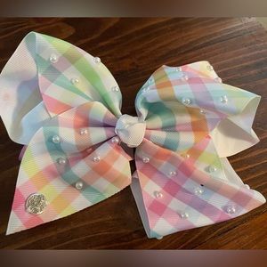 Jojo Siwa signature collection Pearl and Plaid Bow hair clip.